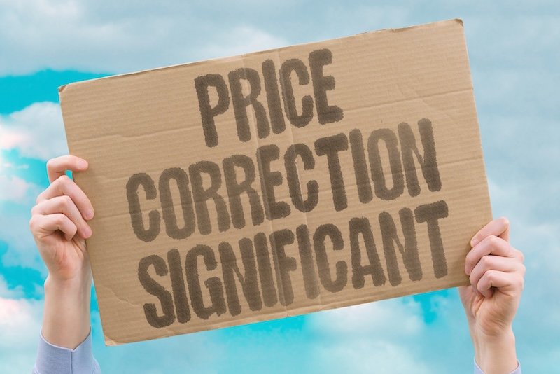"Price correction significant" Cryptocurrency valuation declines sharply from recent high level. MARKET. CRYPTOCURRENCY. PRICE. VOLATILITY. DECLINE.